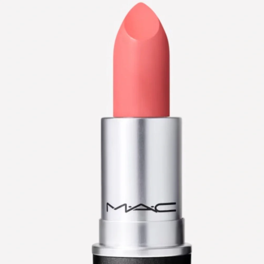 MAC Retro Matte Lipstick Runway Hit